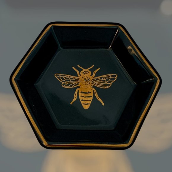 Modern Expressions Jewelry - Jewelry Holder in Bee Design